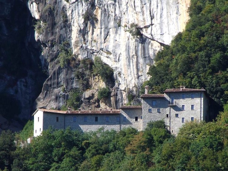 Eremo di San Girolamo di Monte Cucco Eremo di San Girolamo di Monte Cucco